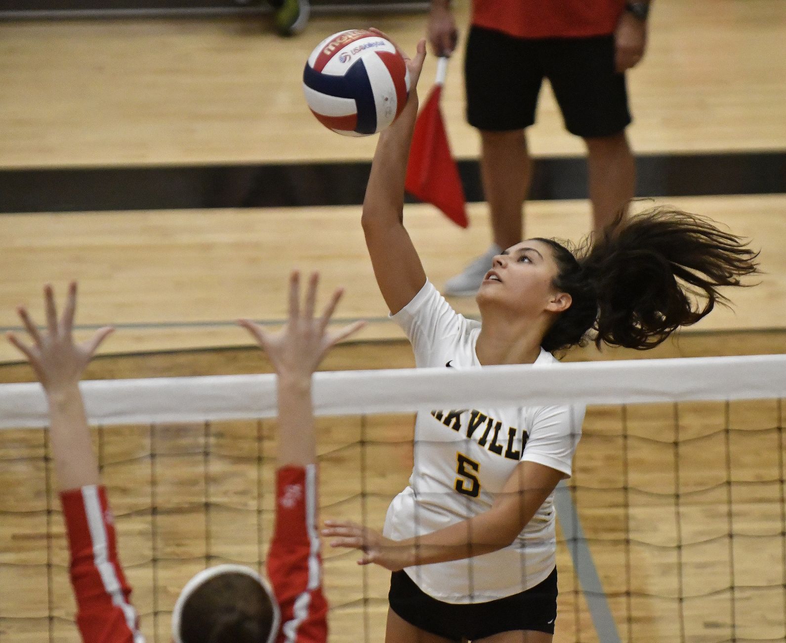 Oakville versus Visitation at Gateway Match Up Volleyball Tournament